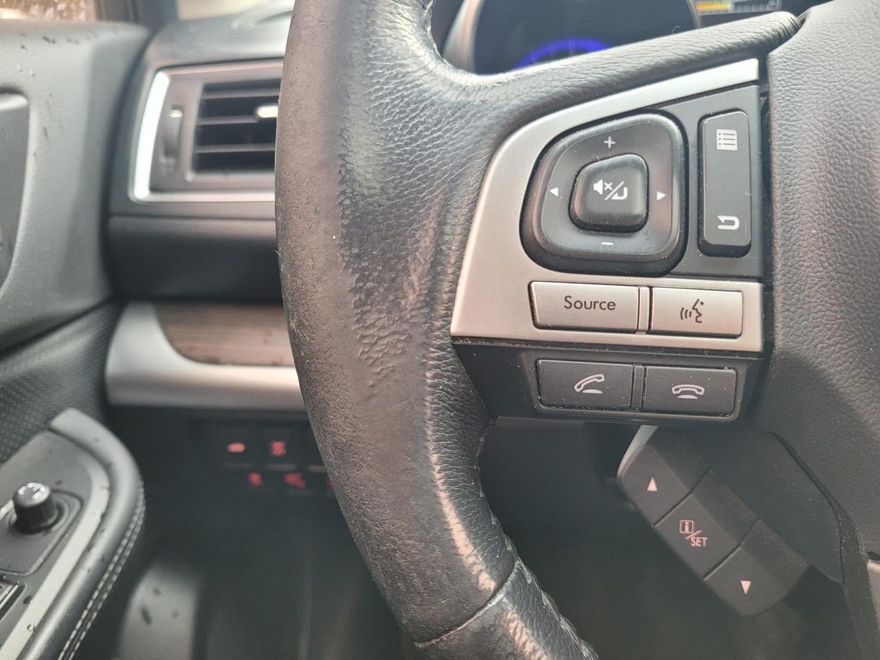 2016 Subaru Legacy 4dr Sdn CVT 3.6R w/Limited & Tech Pkg Photo