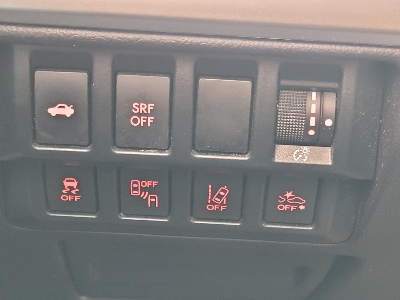 2016 Subaru Legacy 4dr Sdn CVT 3.6R w/Limited & Tech Pkg Photo