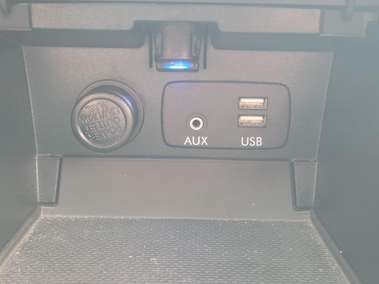 2016 Subaru Legacy 4dr Sdn CVT 3.6R w/Limited & Tech Pkg Photo