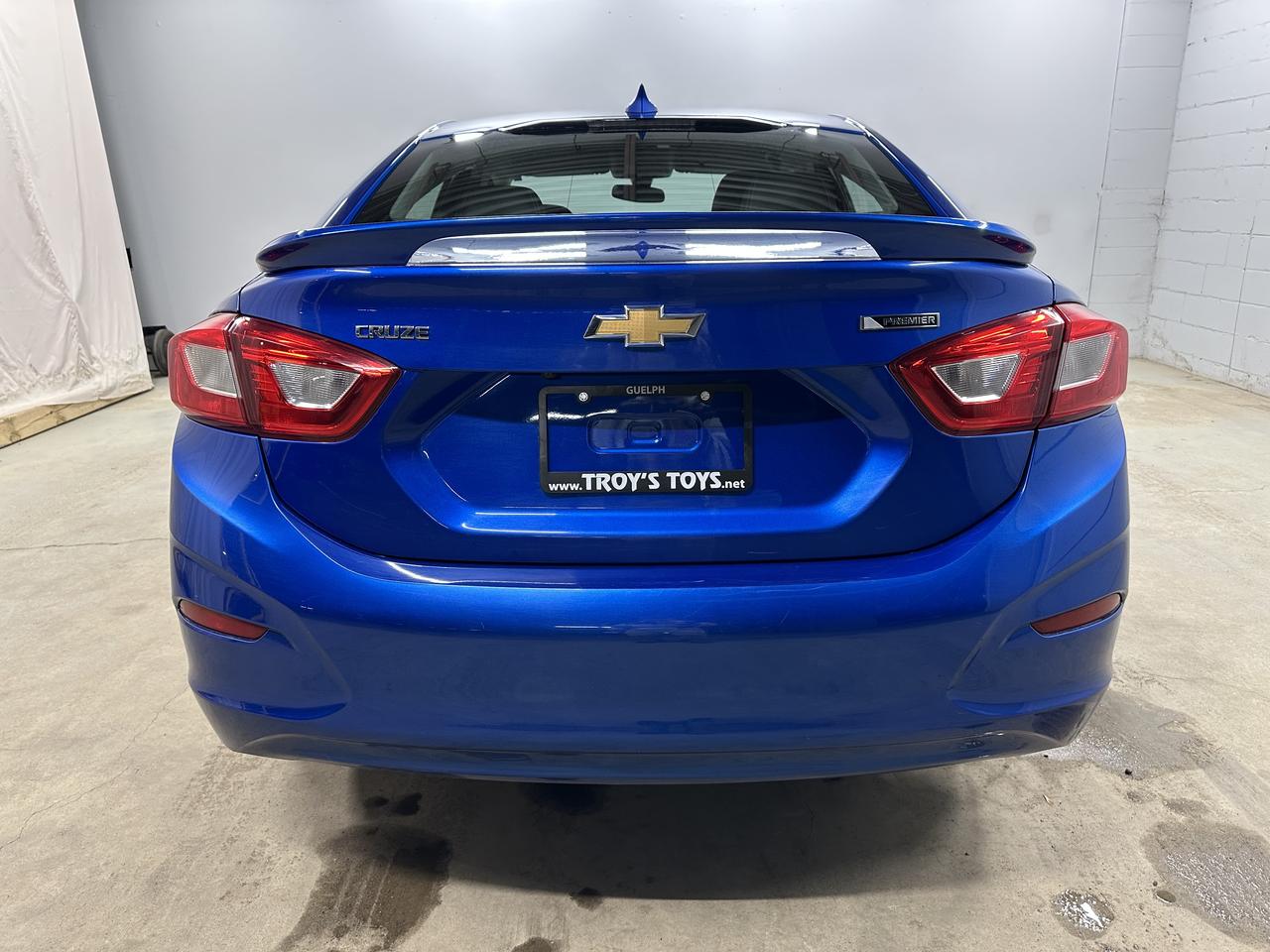 2018 Chevrolet Cruze Premier Photo