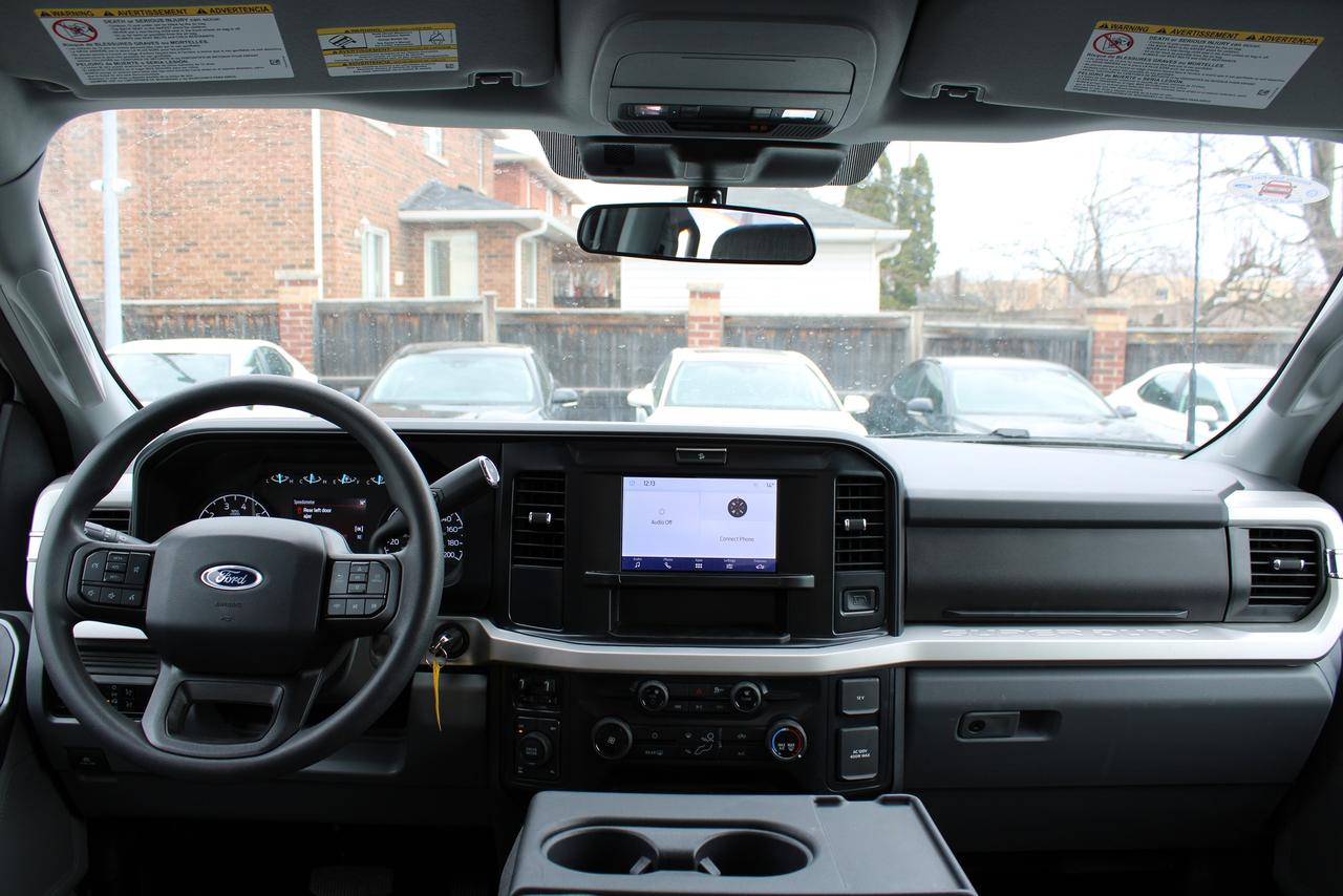 2025 Ford SUPER DUTY F-250 SRW XLT 4WD Crew Cab 8' Box Photo