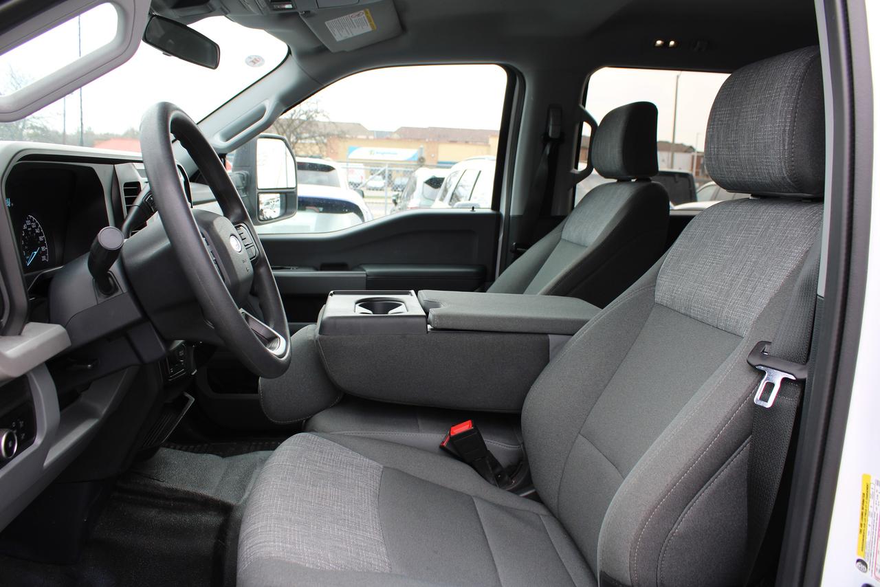 2025 Ford SUPER DUTY F-250 SRW XLT 4WD Crew Cab 8' Box Photo