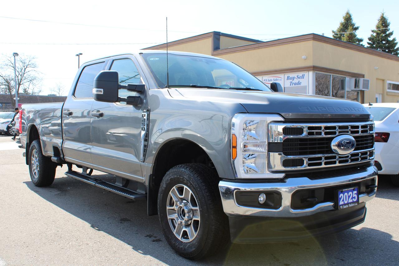 2025 Ford F-250 Super Duty XLT Crew Cab 4WD