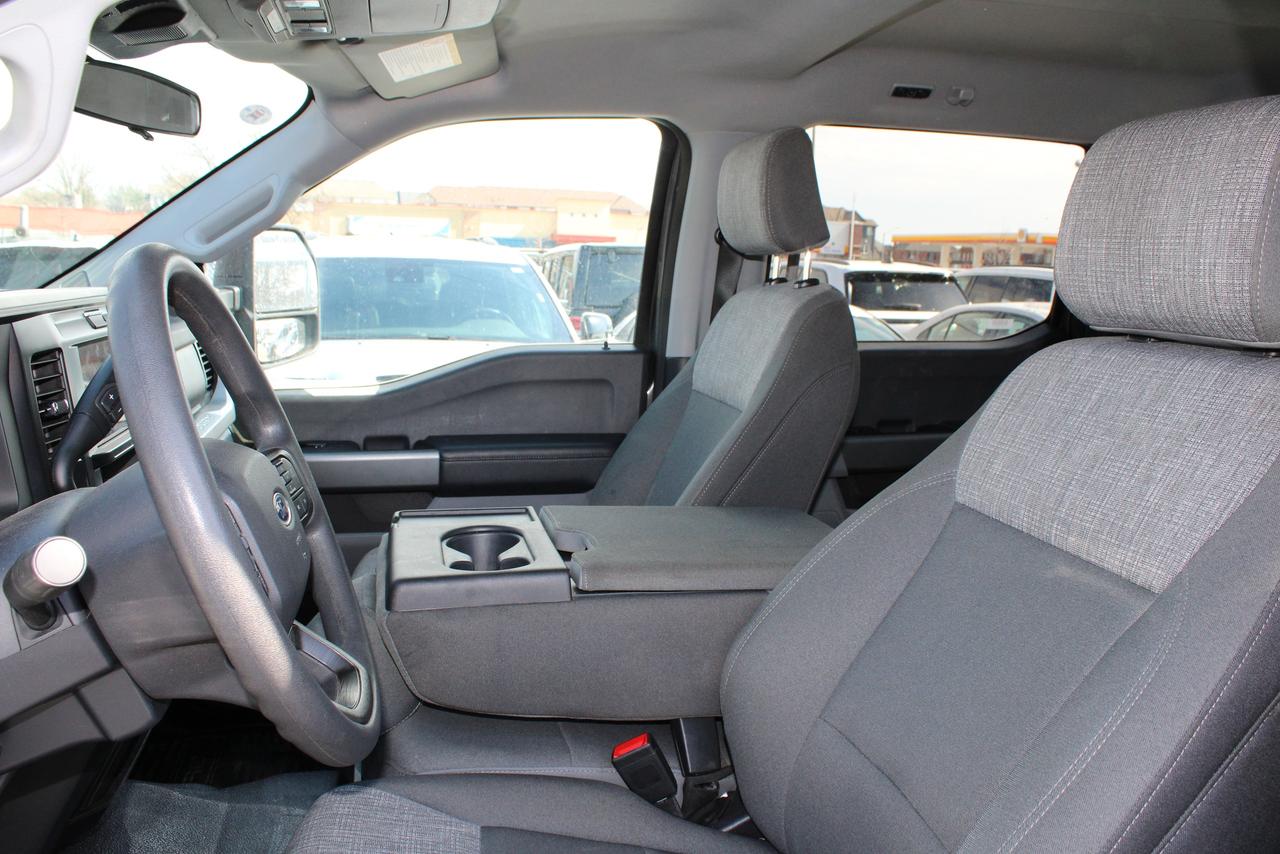 2025 Ford SUPER DUTY F-250 SRW XLT Photo