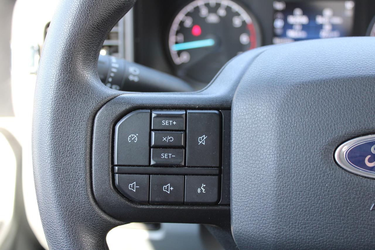 2025 Ford SUPER DUTY F-250 SRW XLT Photo