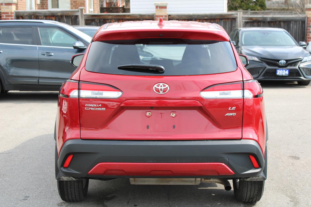 2024 Toyota Corolla Cross LE AWD Photo