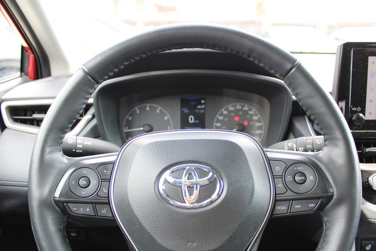 2024 Toyota Corolla Cross LE AWD Photo