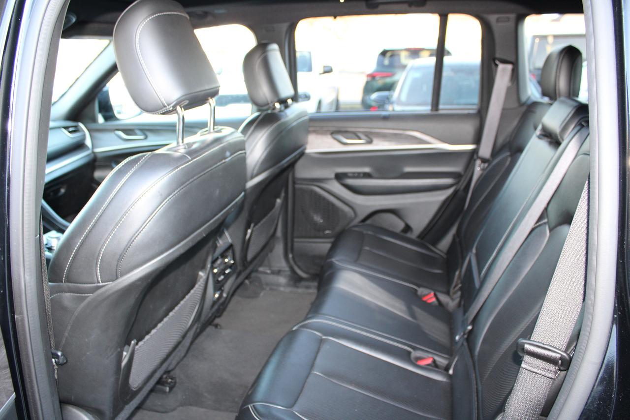 2024 Jeep Grand Cherokee LIMITED 4X4 Photo