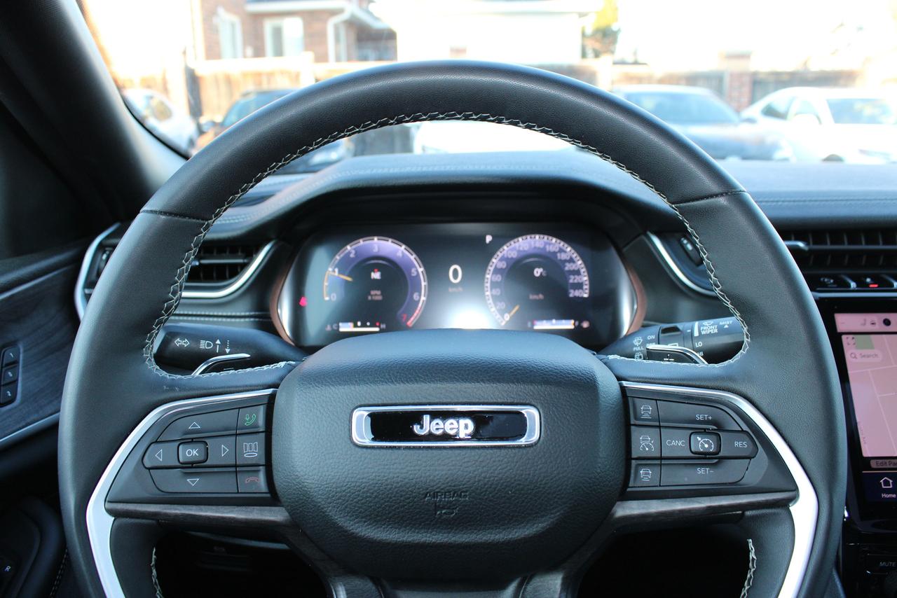 2024 Jeep Grand Cherokee LIMITED 4X4 Photo