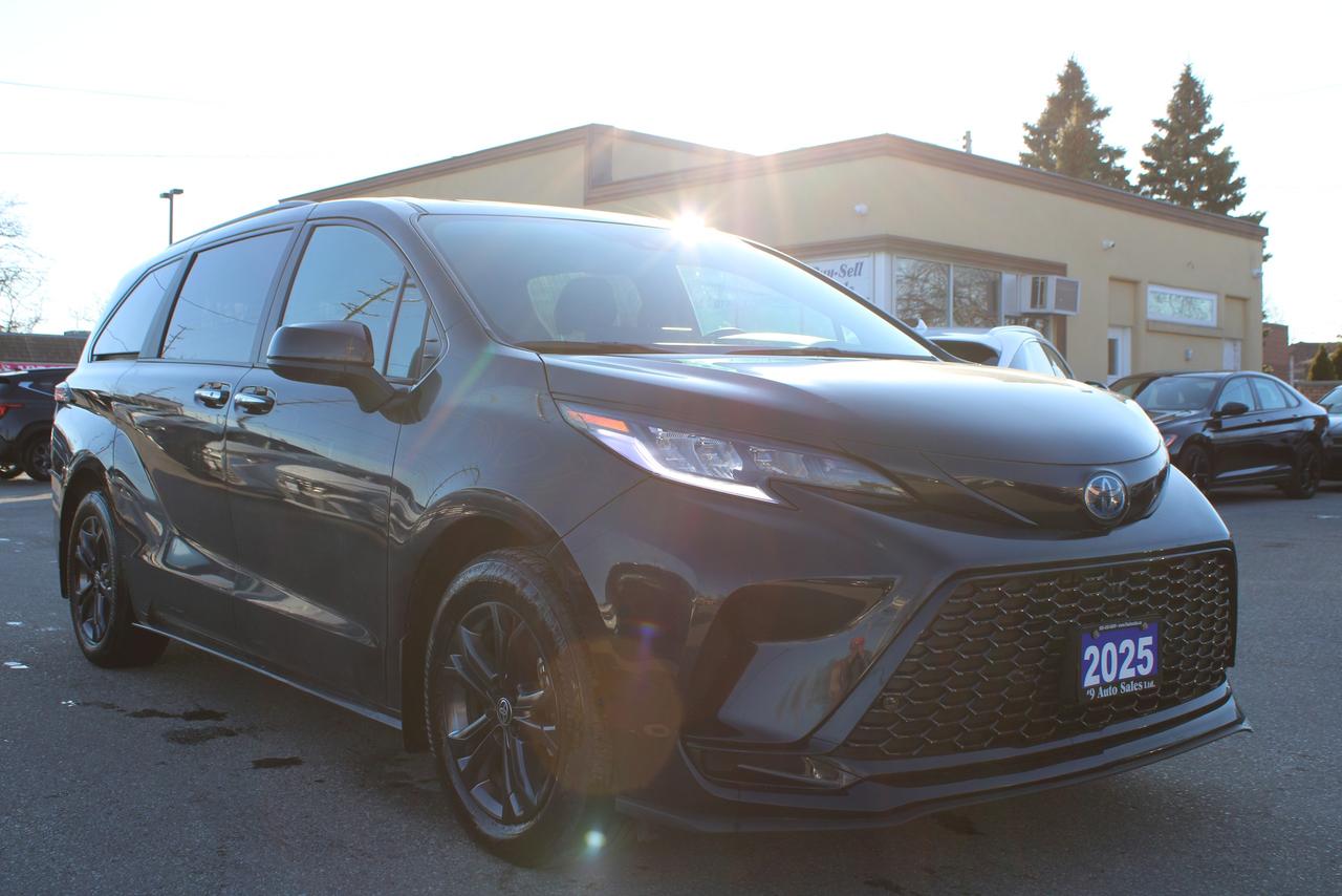 2025 Toyota Sienna XSE 7-Passenger AWD Photo