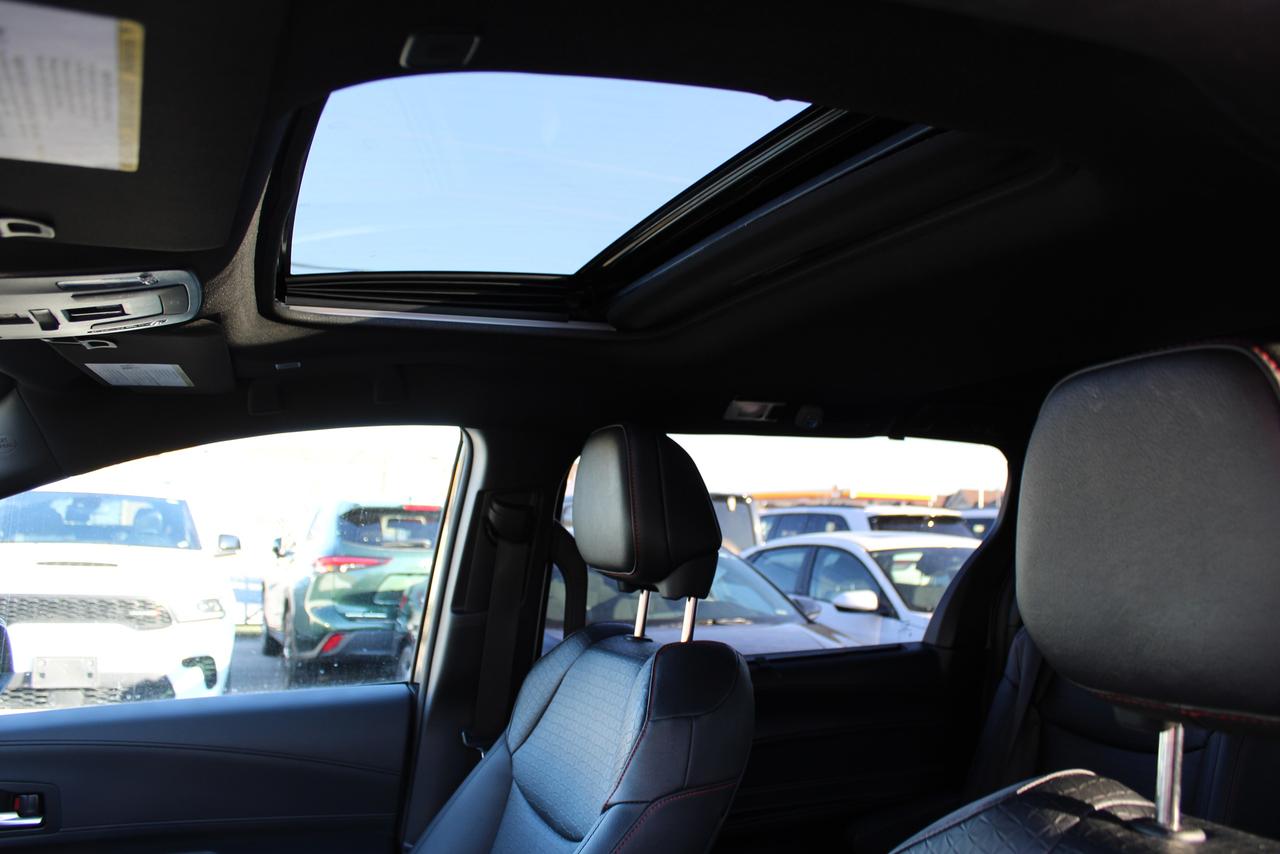 2025 Toyota Sienna XSE 7-Passenger AWD Photo