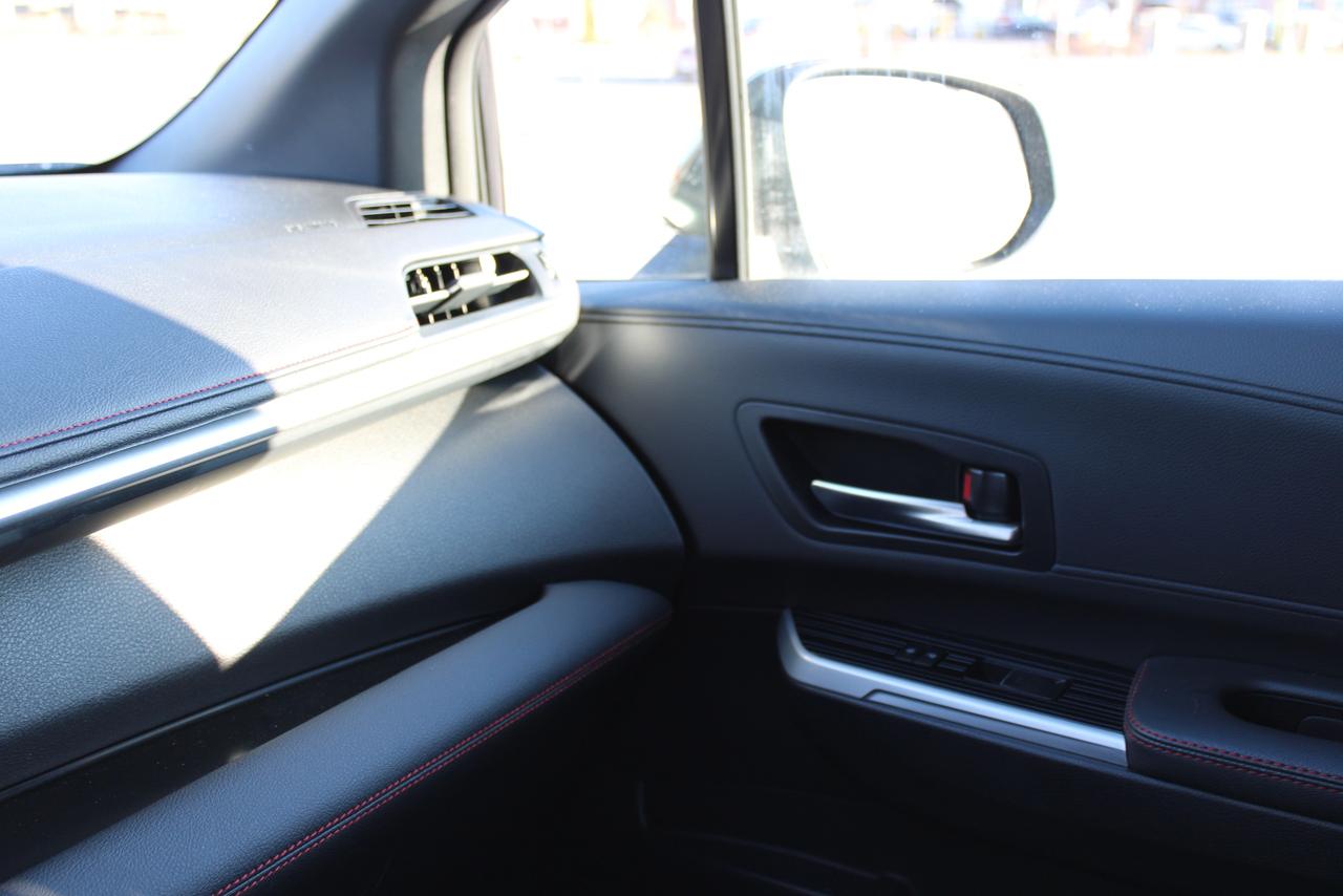 2025 Toyota Sienna XSE 7-Passenger AWD Photo