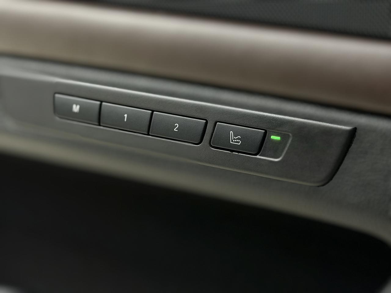 2012 BMW M5 NAV|360CAM|HUD|BSM|REAR DVD|MASSAGE| Photo