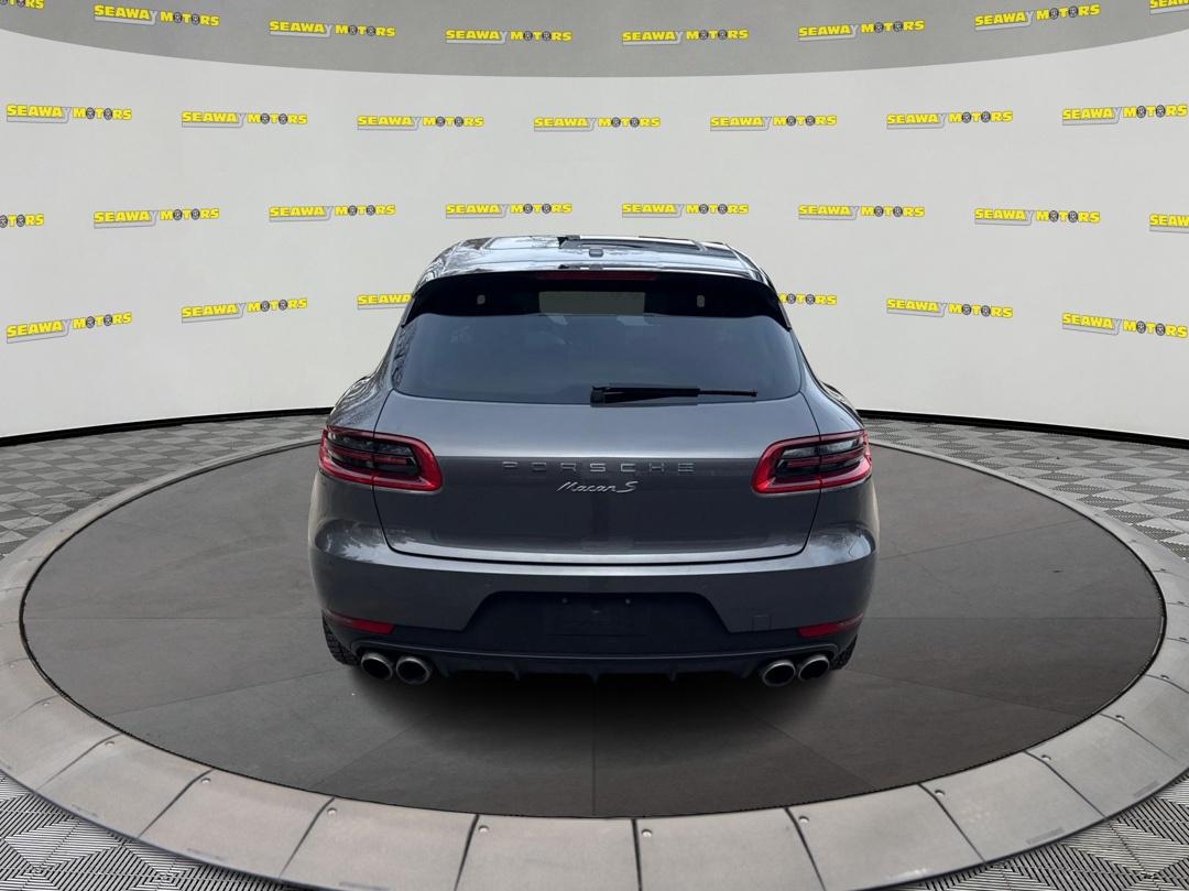 2017 Porsche Macan