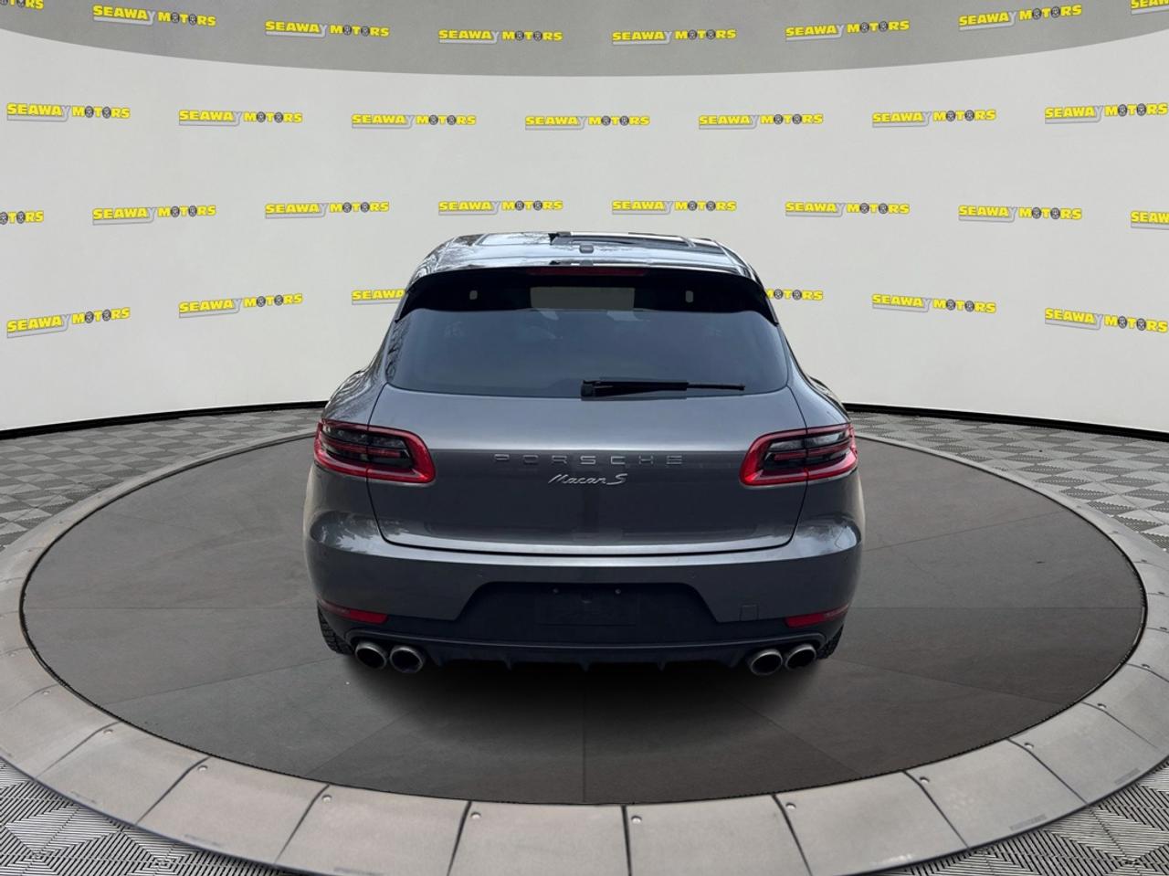 2017 Porsche Macan S Photo3