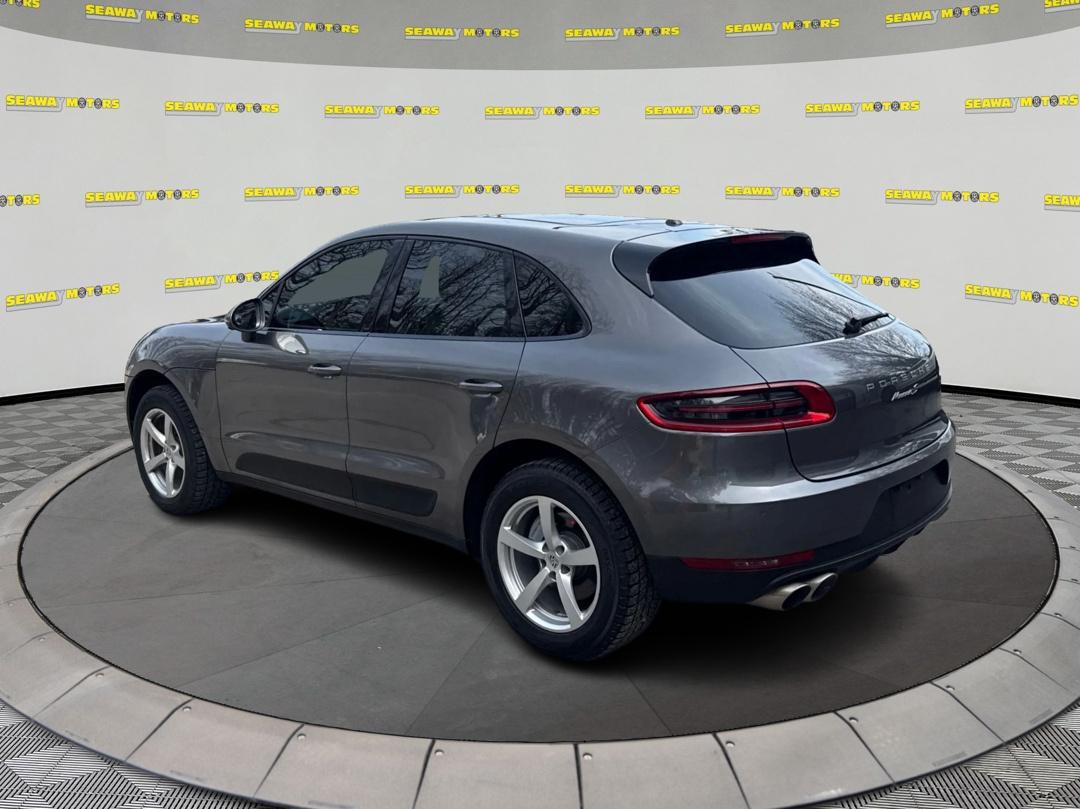 2017 Porsche Macan