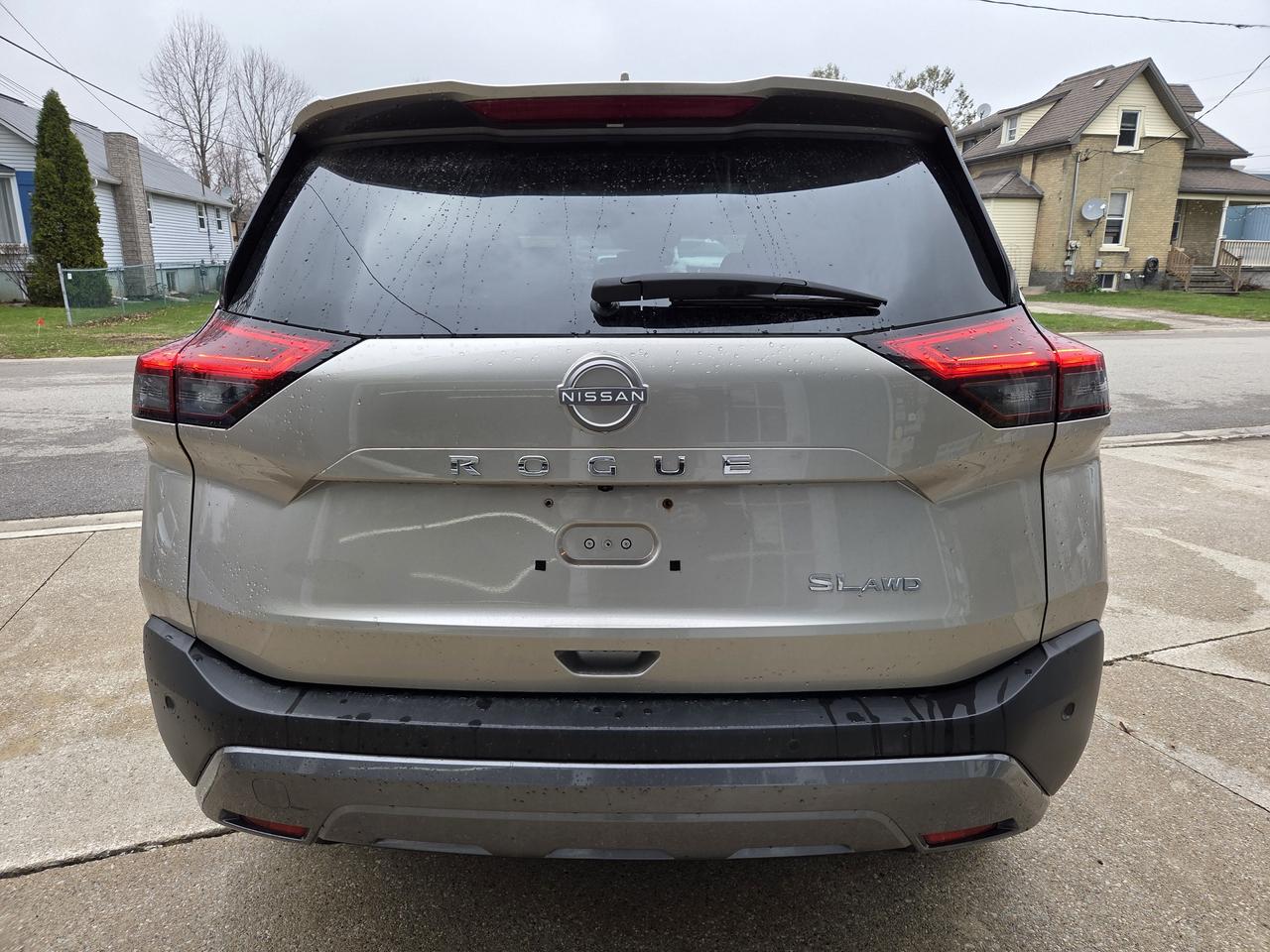 2023 Nissan Rogue SL Photo