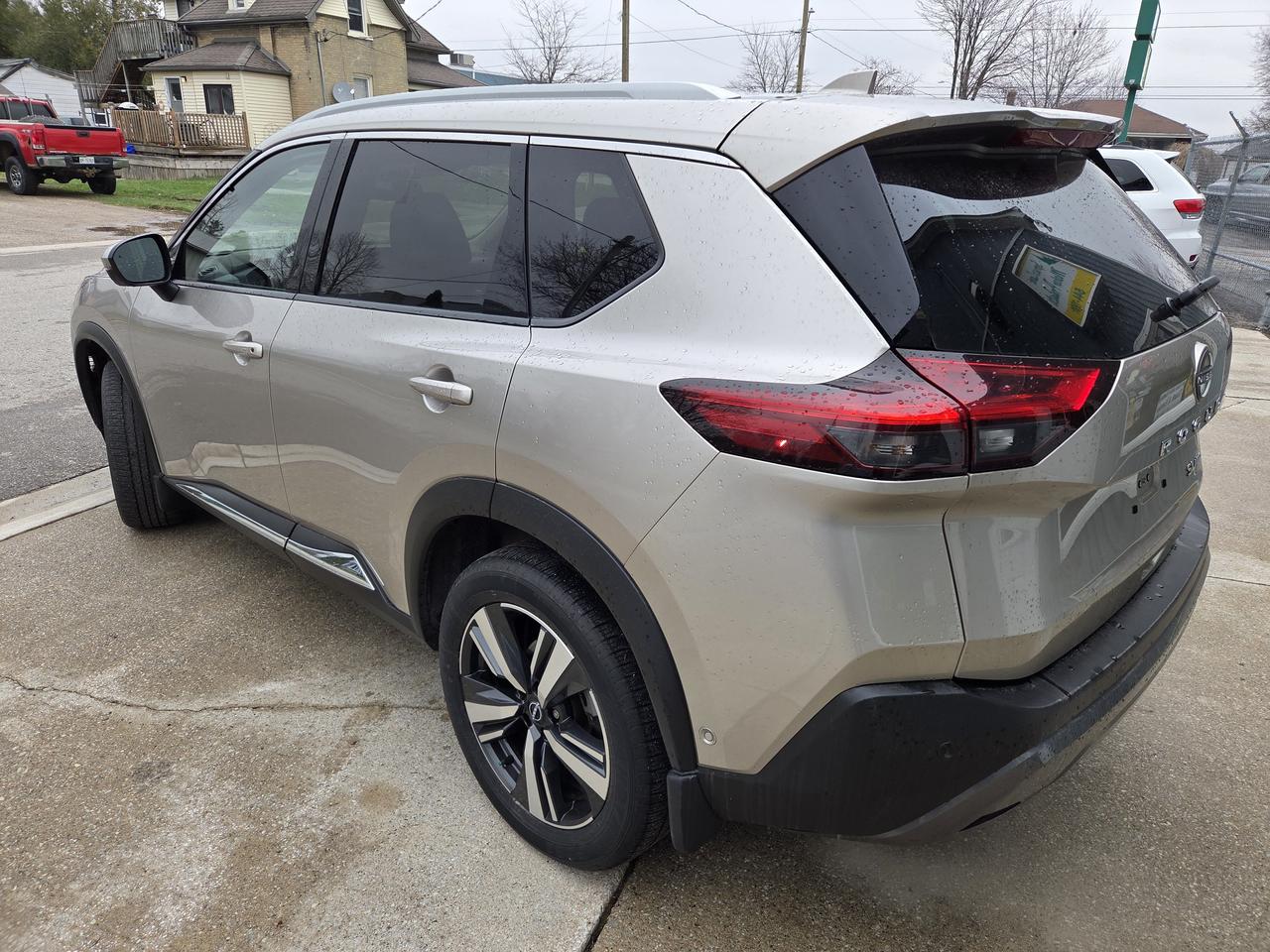 2023 Nissan Rogue SL Photo