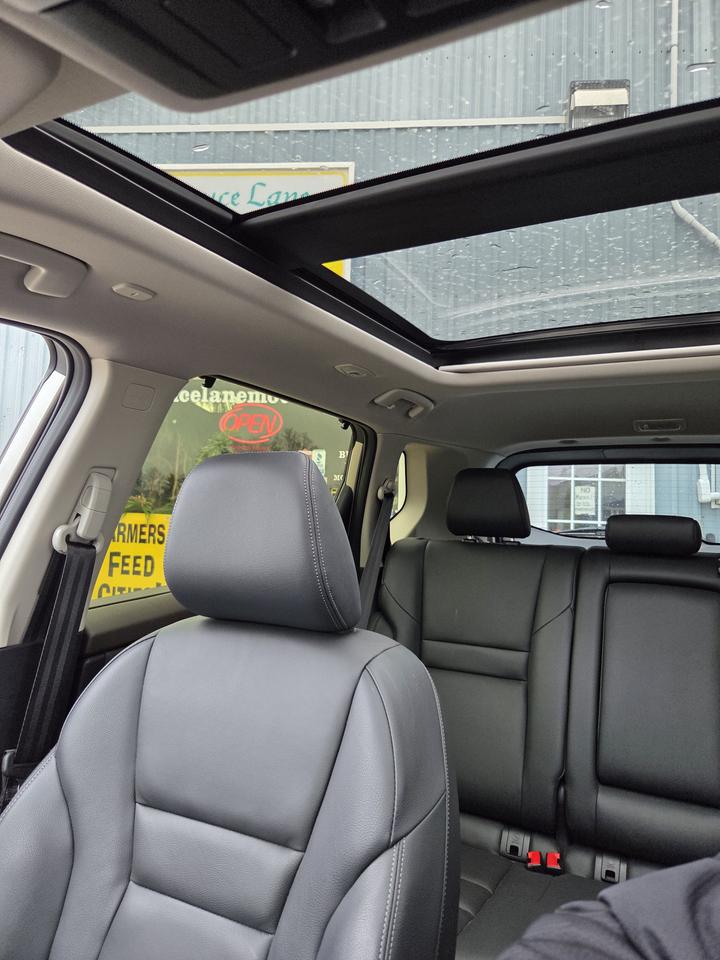 2023 Nissan Rogue SL Photo