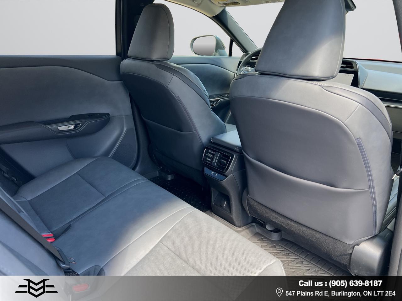 2023 Lexus RZ RZ 450e AWD - ELECTRIC - BLIND SPOT MONITOR !!! Photo