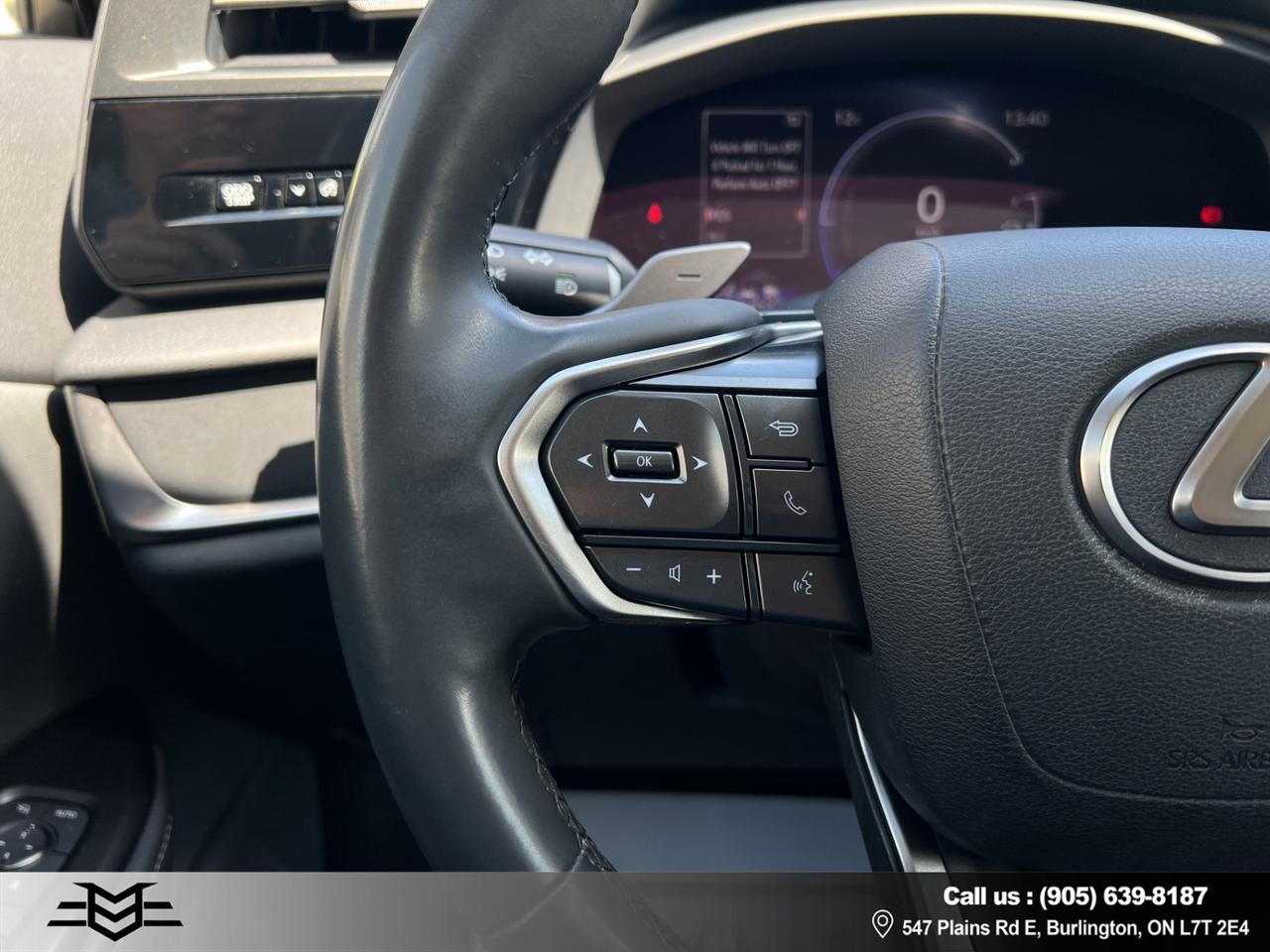 2023 Lexus RZ RZ 450e AWD - ELECTRIC - BLIND SPOT MONITOR !!! Photo