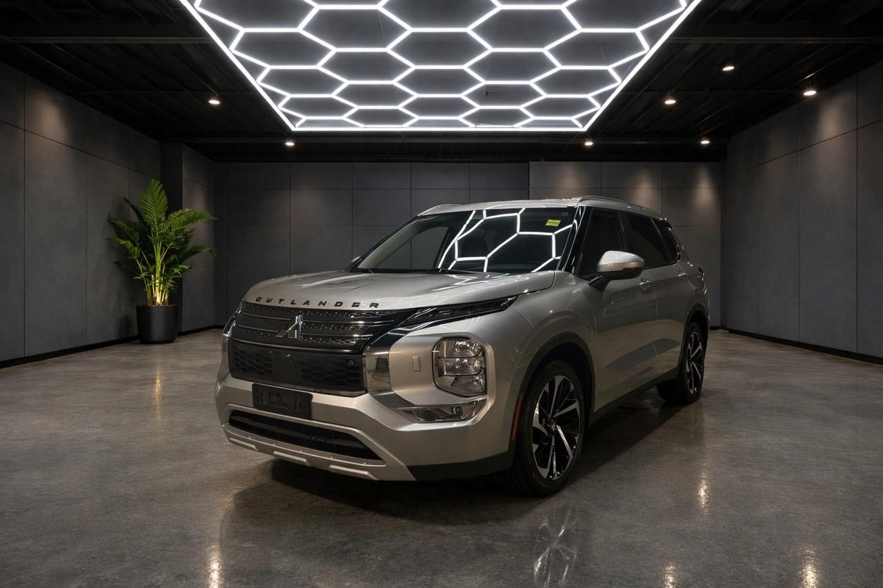 2022 Mitsubishi Outlander SE S-AWC Photo2