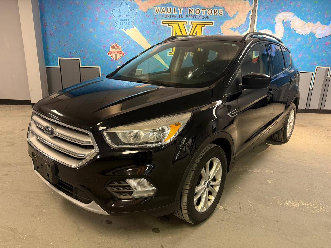 2018 Ford Escape SE, AWD, 20 DEALER SERVICE RECORDS. Photo