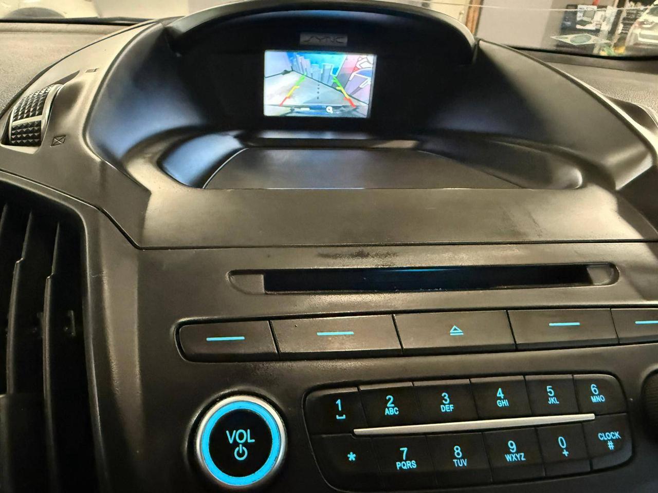 2018 Ford Escape SE, AWD, 20 DEALER SERVICE RECORDS. Photo