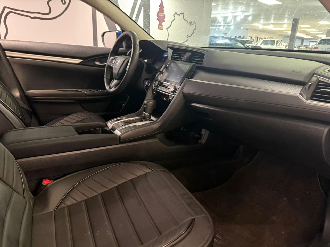 2017 Honda Civic 4dr Cvt Lx Photo