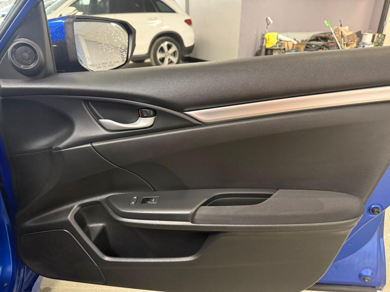 2017 Honda Civic 4dr Cvt Lx Photo