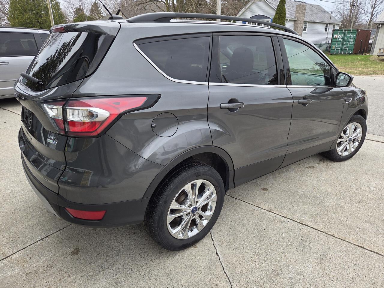 2017 Ford Escape SE Photo