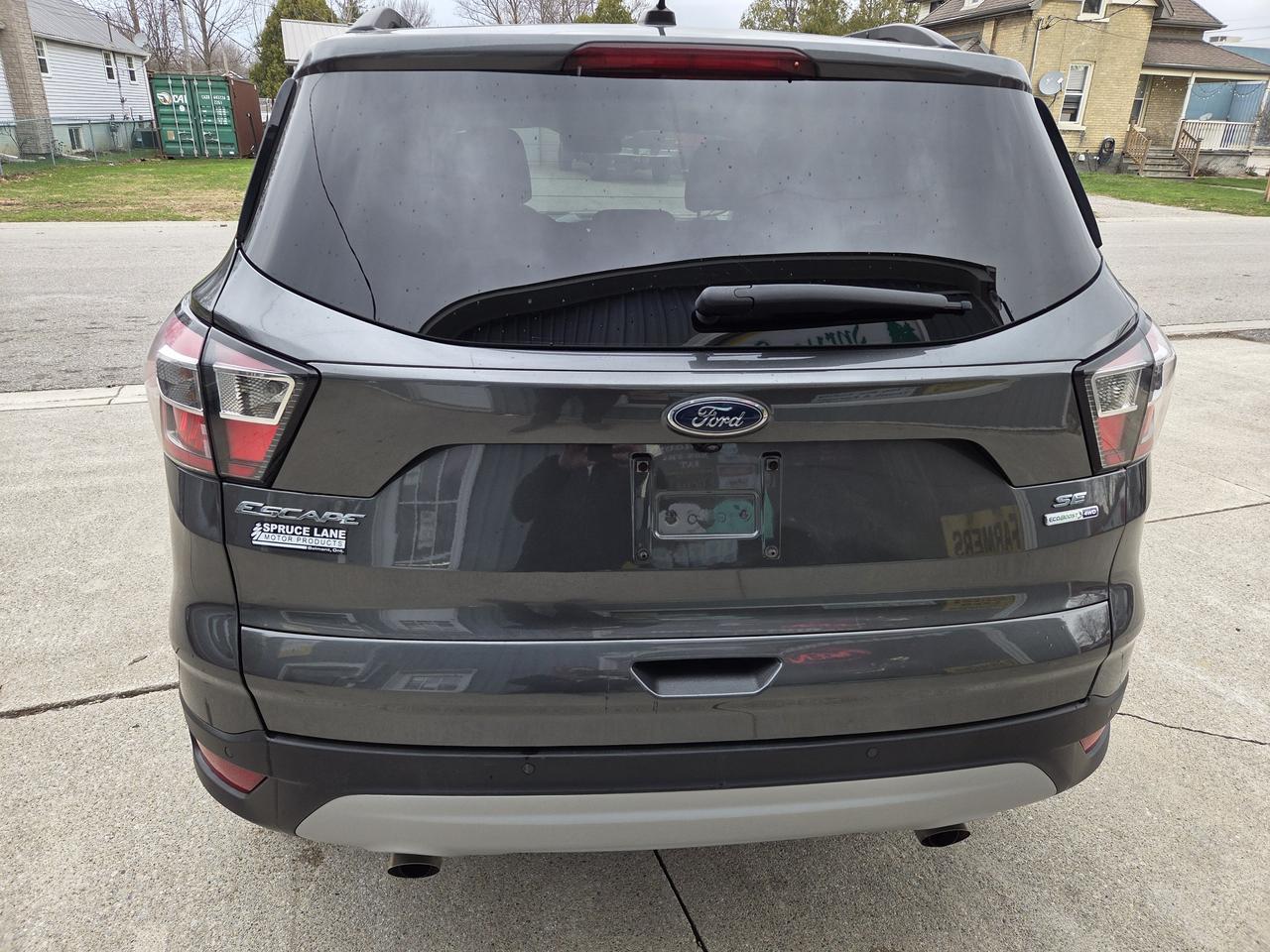 2017 Ford Escape SE Photo4