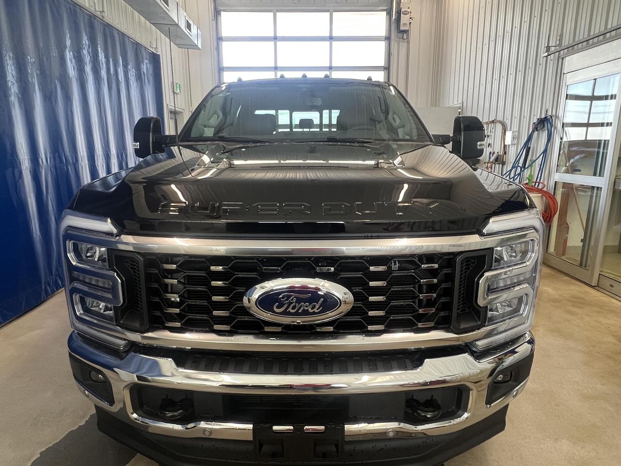 2026 Ford F-350 Super Duty DRW LARIAT 6.7L HO POWERSTROKE 628A+ Photo4