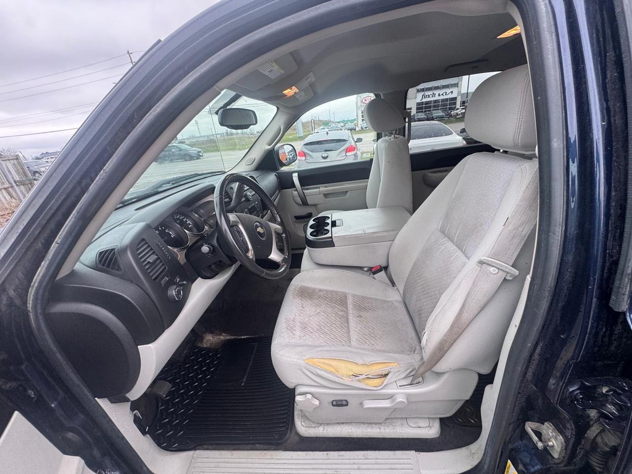 2010 Chevrolet Silverado 1500 LT Z71, RWD, CREW CAB, NO ACCIDENT, AS IS SPECIAL Photo