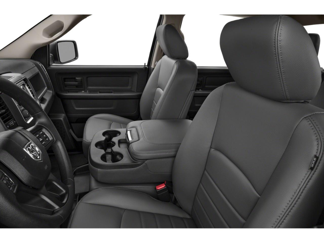 2022 RAM 1500 Classic EXPRESS 4X4 CREW CAB 5'7" BOX Photo