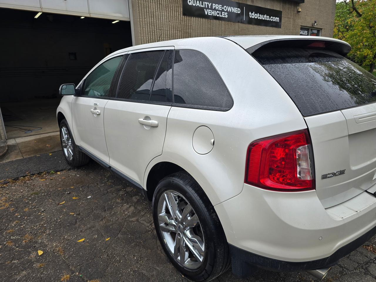 2014 Ford Edge SEL - Photo #5