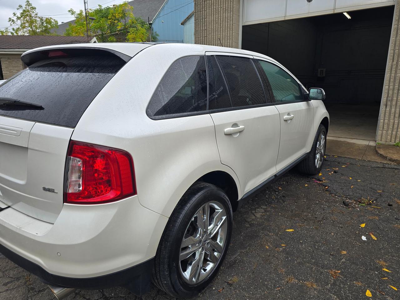 2014 Ford Edge SEL - Photo #6