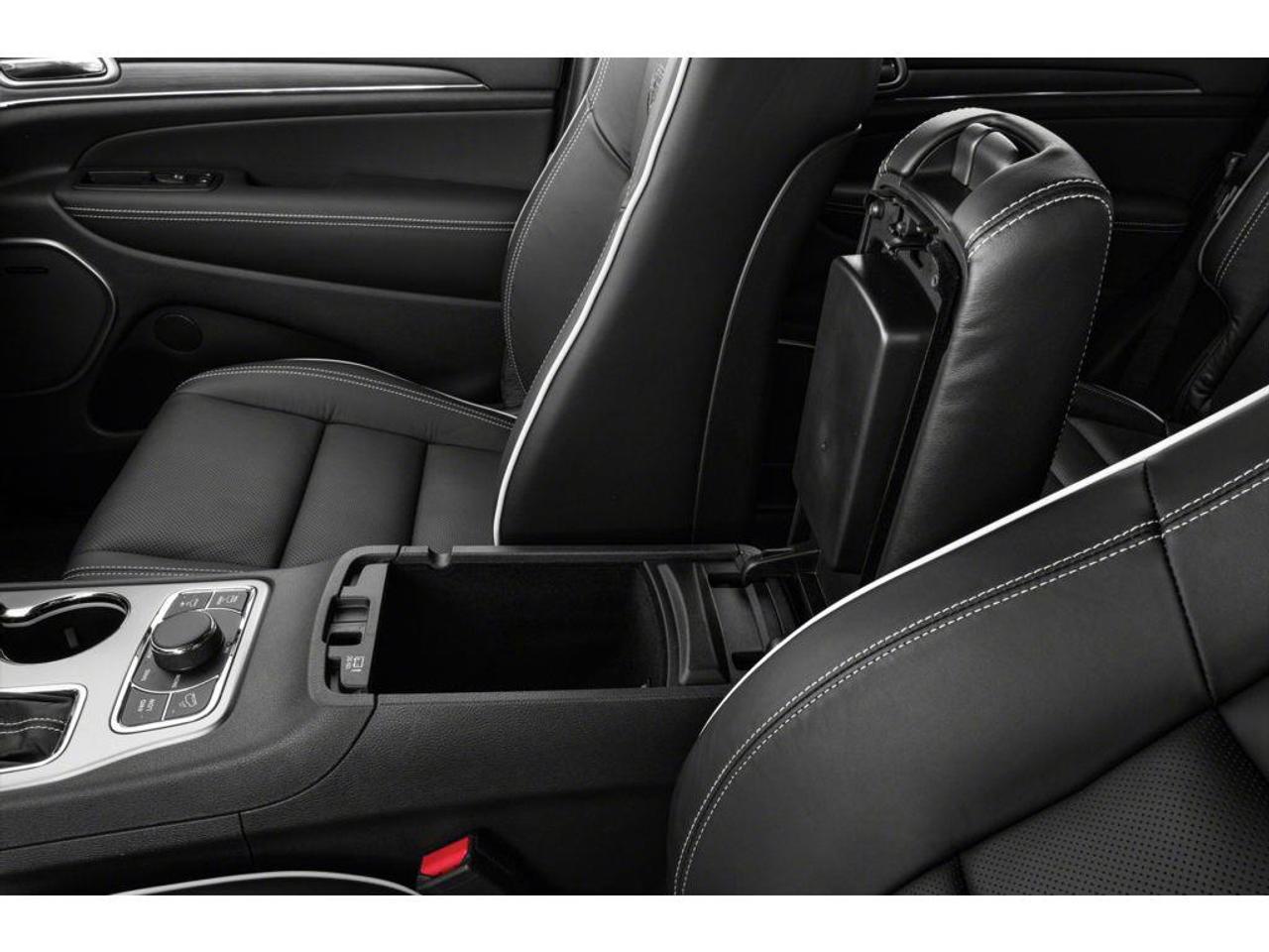 2021 Jeep Grand Cherokee Overland Photo