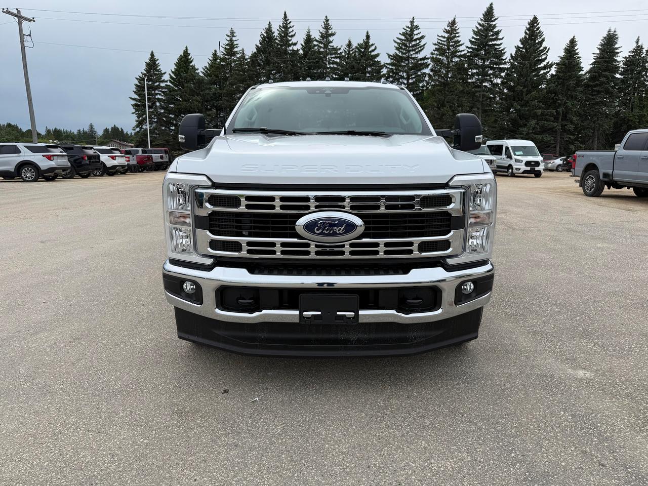 2026 Ford F-350 Super Duty SRW XLT 4WD CREW CAB 6.75' BOX Photo2