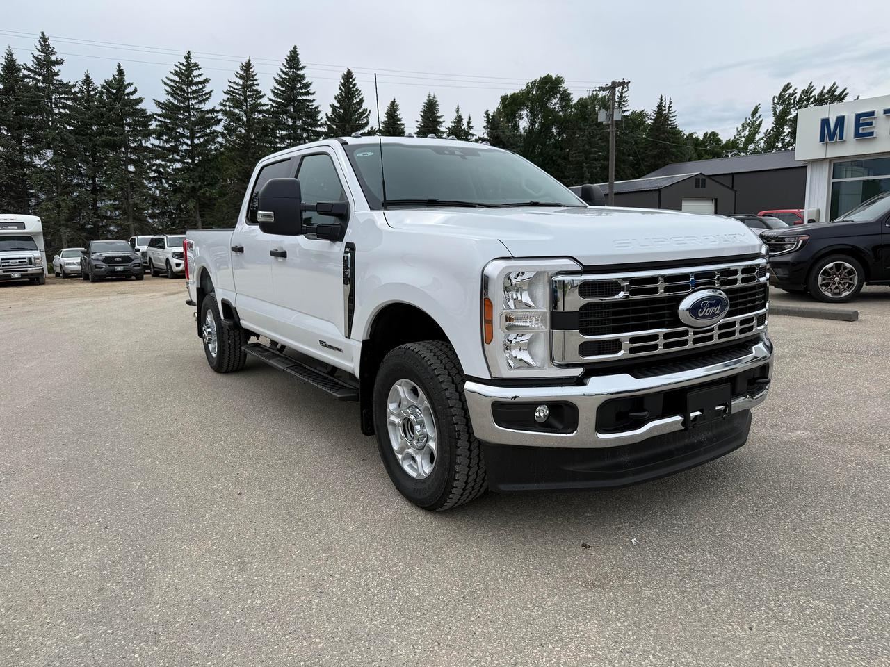 2026 Ford F-350 Super Duty SRW XLT 4WD CREW CAB 6.75' BOX Photo1