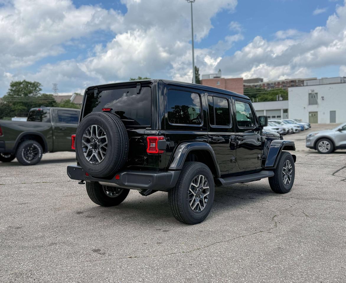 2026 Jeep Wrangler Sahara 4 Door 4x4 Photo4