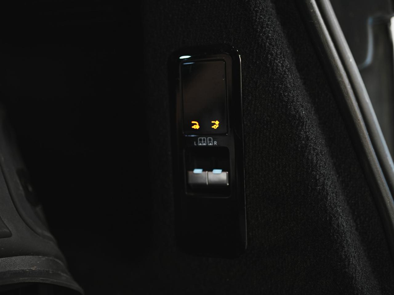 2023 Land Rover Range Rover Sport P440E | DYNAMIC | HSE | MERIDIAN | 22 IN Photo