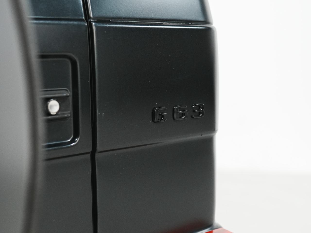 2017 Mercedes-Benz G-Class 63 | AMG | MATTE | SUNROOF | CARBON TRIM | 20 IN Photo