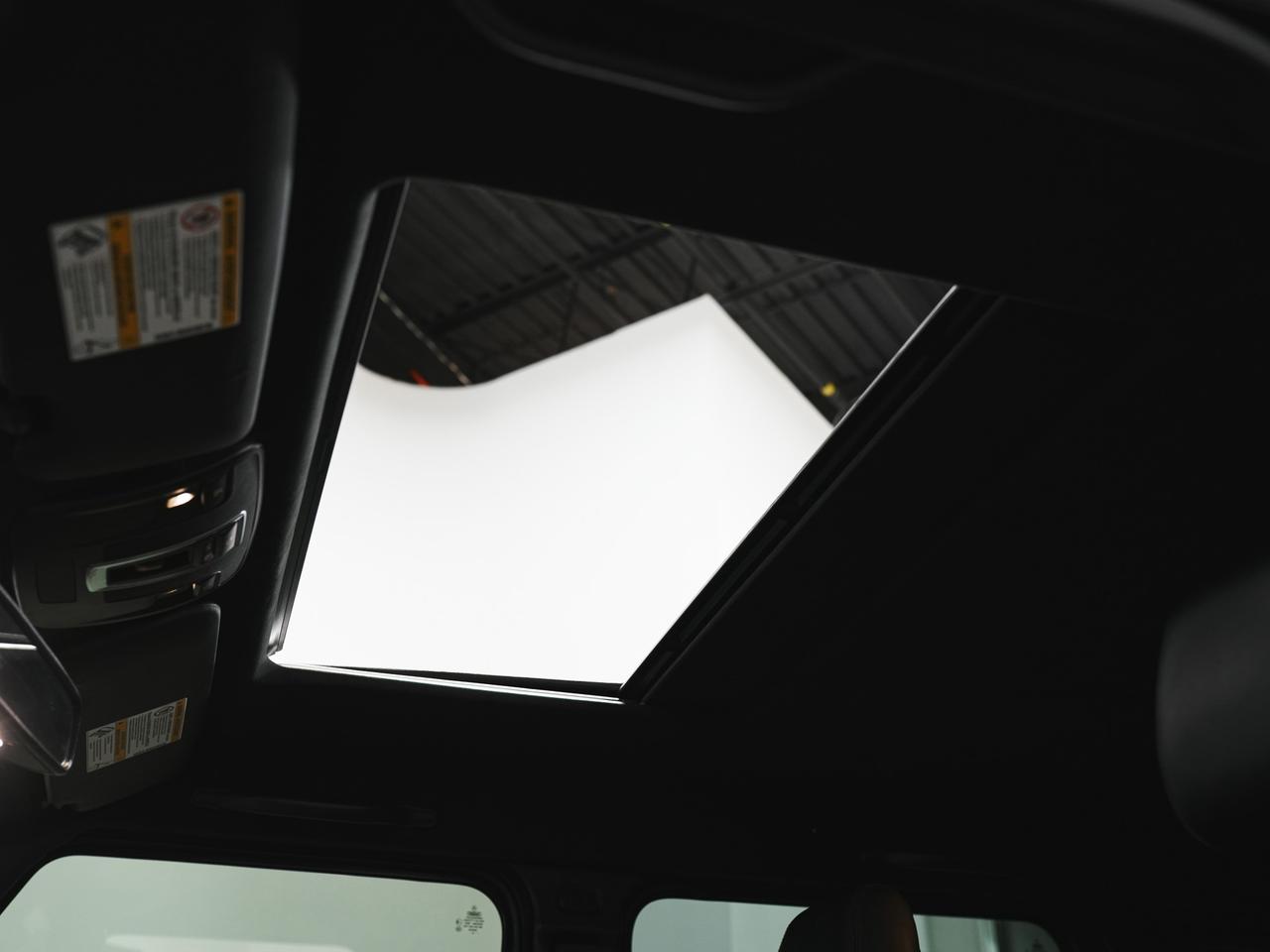 2017 Mercedes-Benz G-Class 63 | AMG | MATTE | SUNROOF | CARBON TRIM | 20 IN Photo