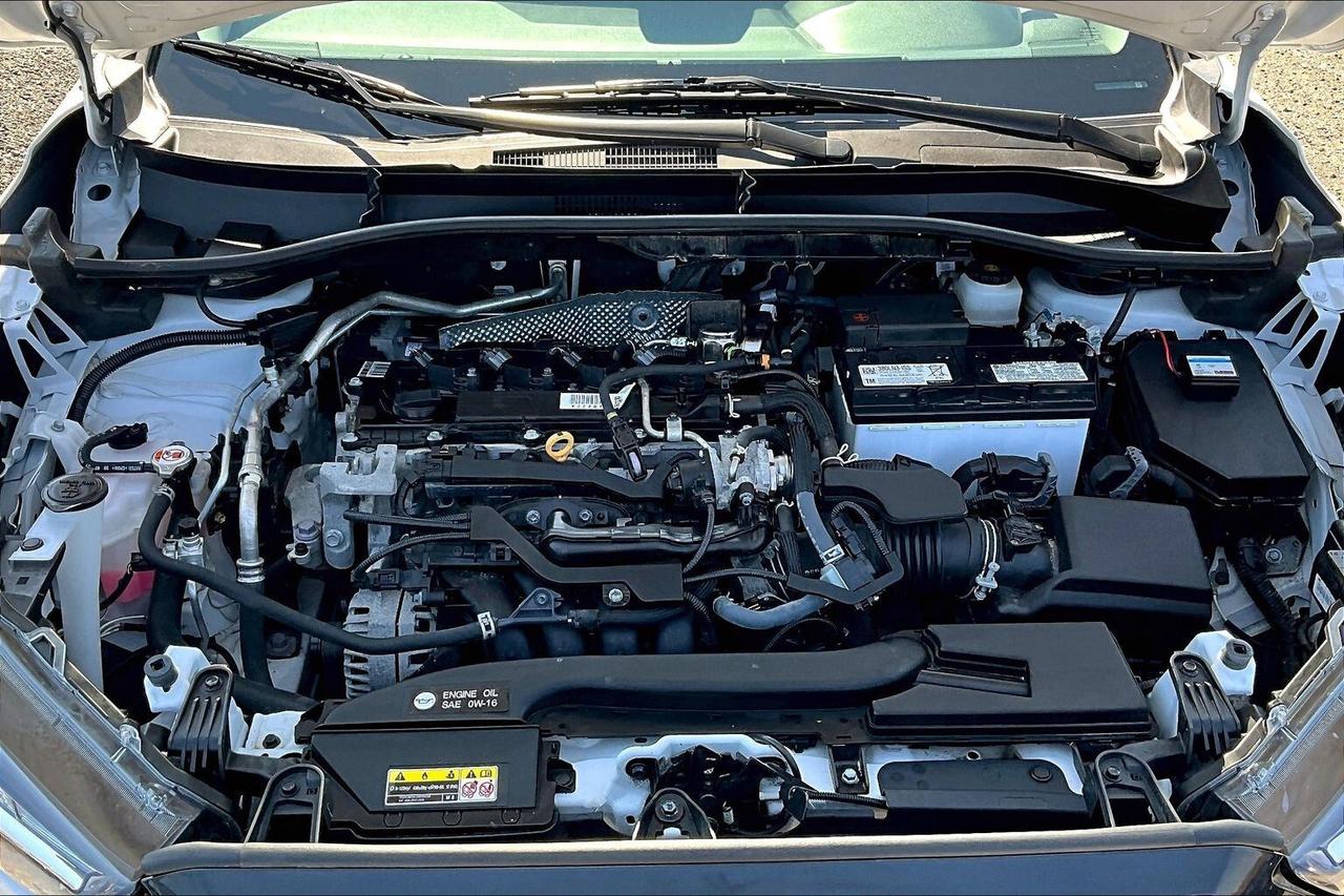 2022 Toyota Corolla Cross L | Heated Seats | SafetyTech | AWD Photo