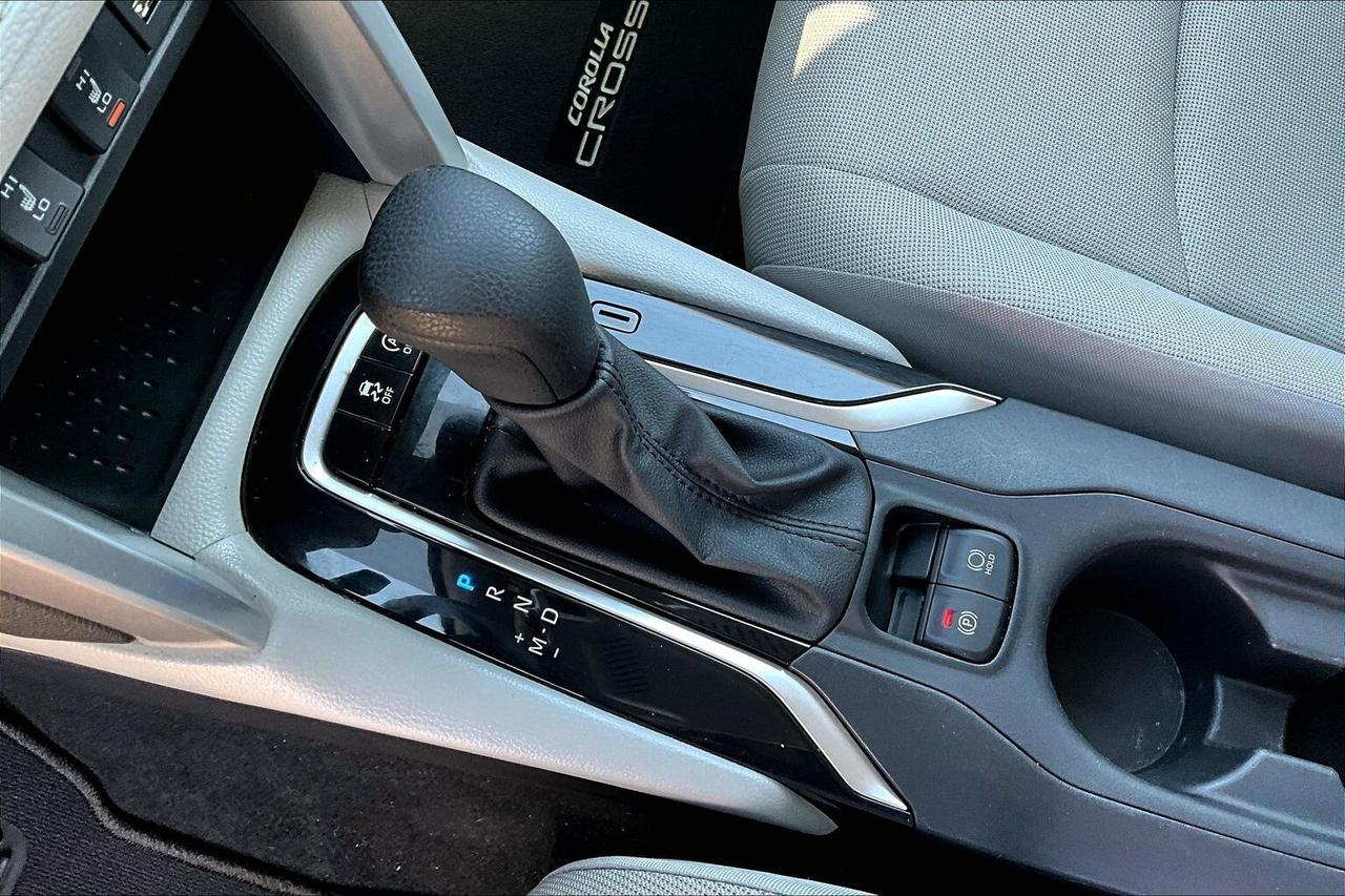2022 Toyota Corolla Cross L | Heated Seats | SafetyTech | AWD Photo