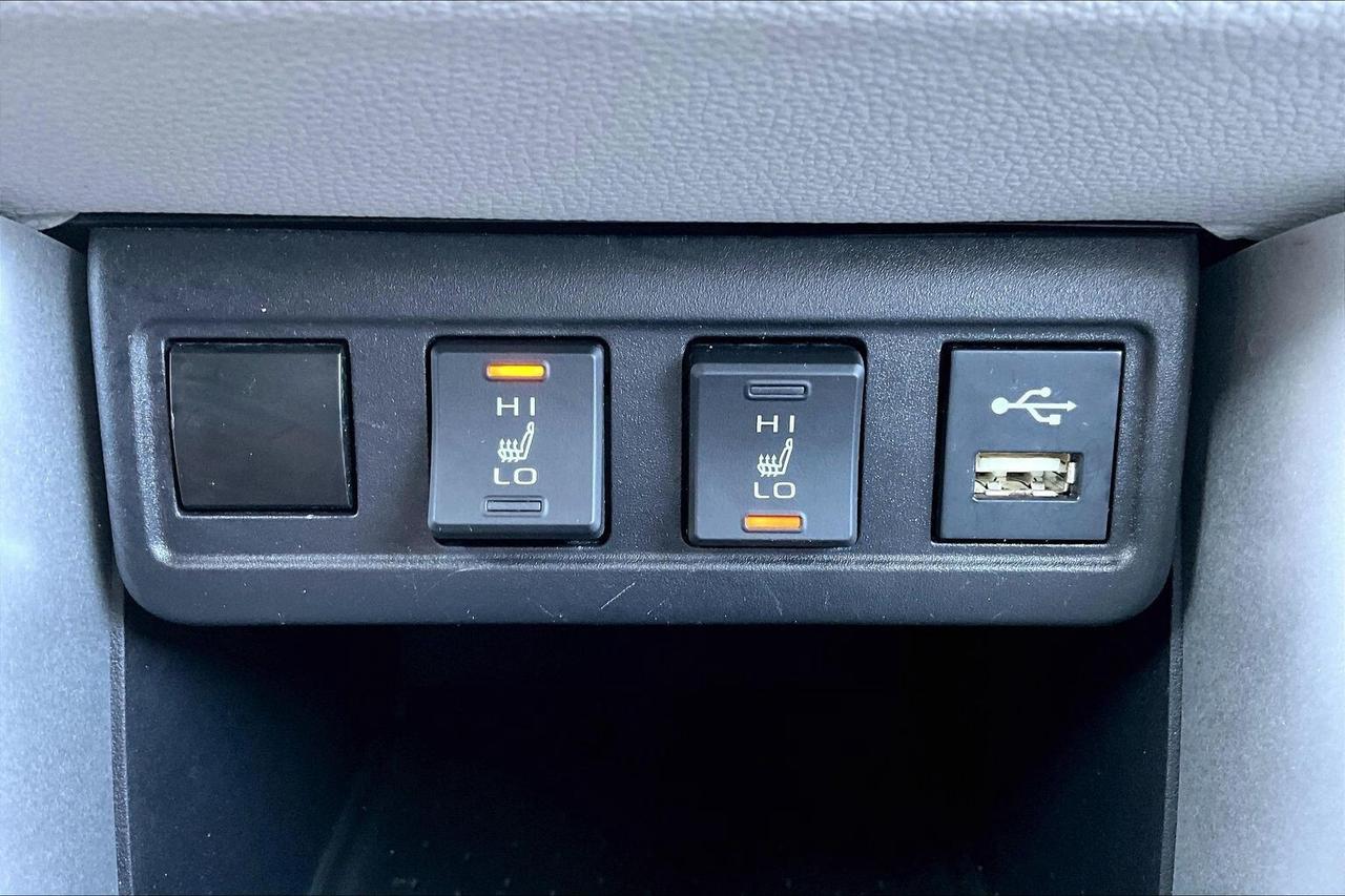 2022 Toyota Corolla Cross L | Heated Seats | SafetyTech | AWD Photo