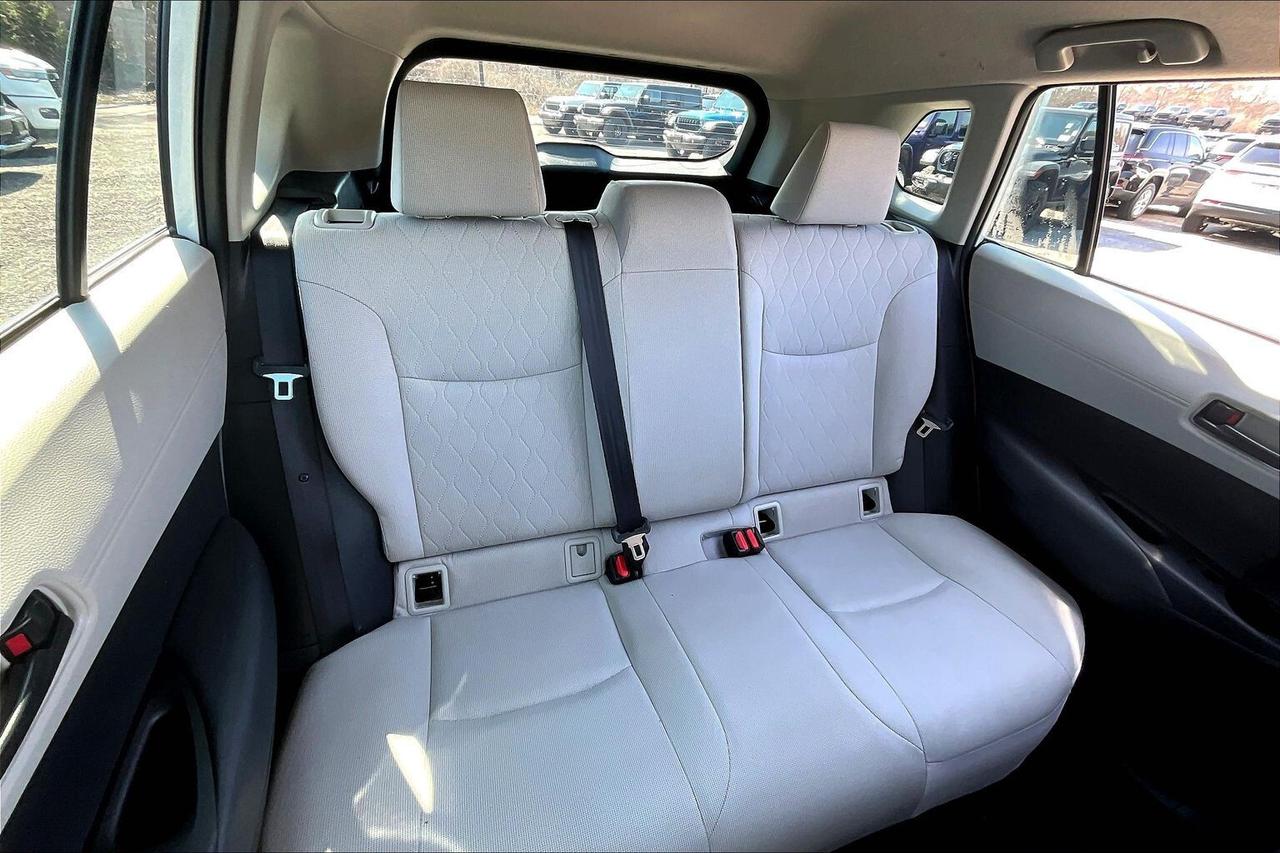 2022 Toyota Corolla Cross L | Heated Seats | SafetyTech | AWD Photo