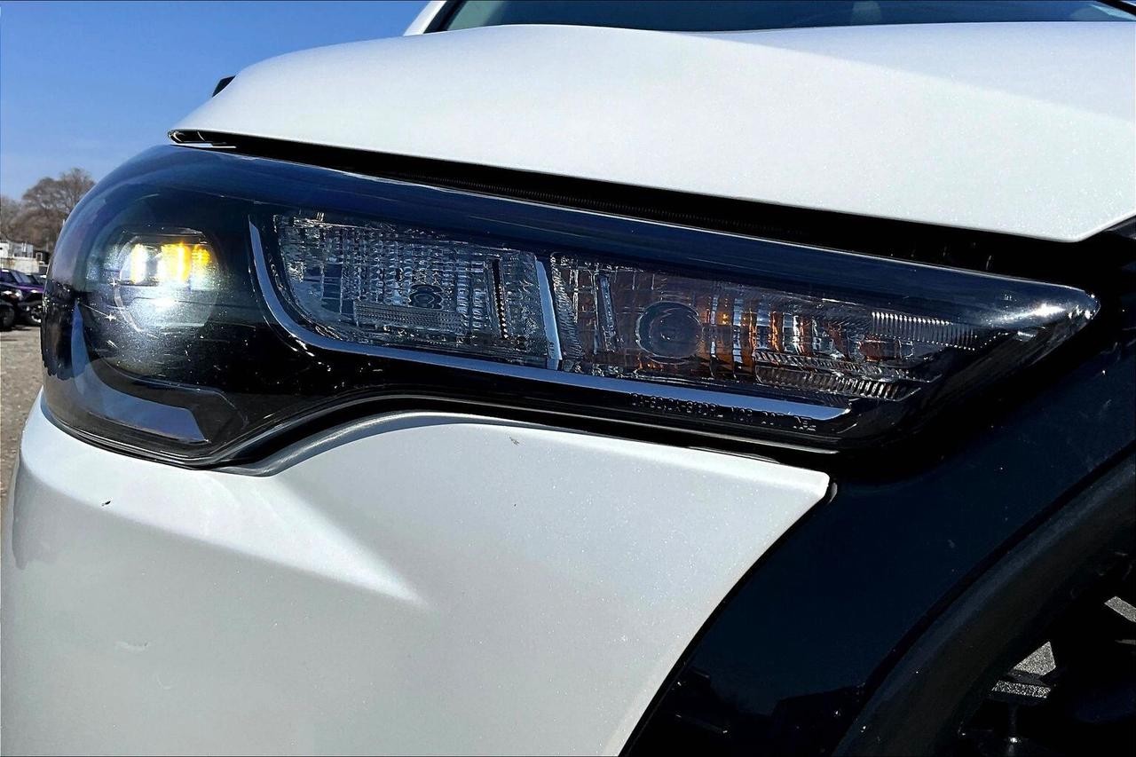 2022 Toyota Corolla Cross L | Heated Seats | SafetyTech | AWD Photo