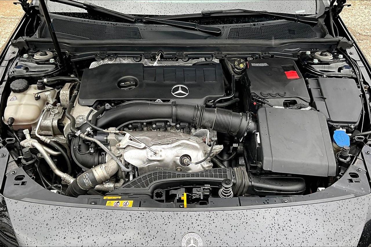 2021 Mercedes-Benz A-Class A250 | AMG Sport Pkg | Sunroof | NAV | AWD Photo